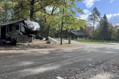 Higgins Lake State Park West Campground