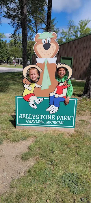 Jellystone Park™ Grayling 2