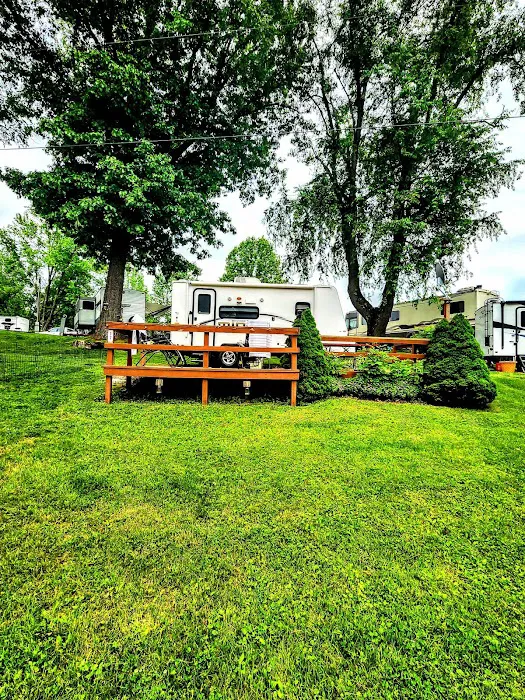 Wolfie's Family Campground and RV Resort 10