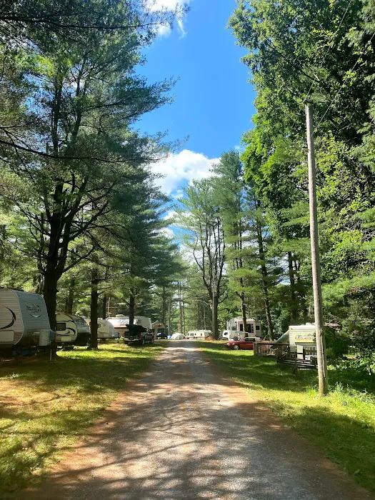 Campbell Cove Campground by Lake Logan in the Hocking Hills 2