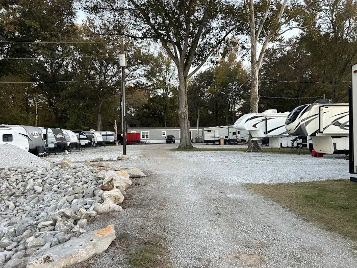 OLD OAK RV AND RV RENTALS 2