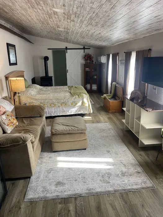 Ozark crossing Rv park and cabin 9