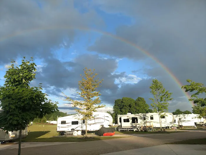 Frankfort Crystal Lake RV Resort 7