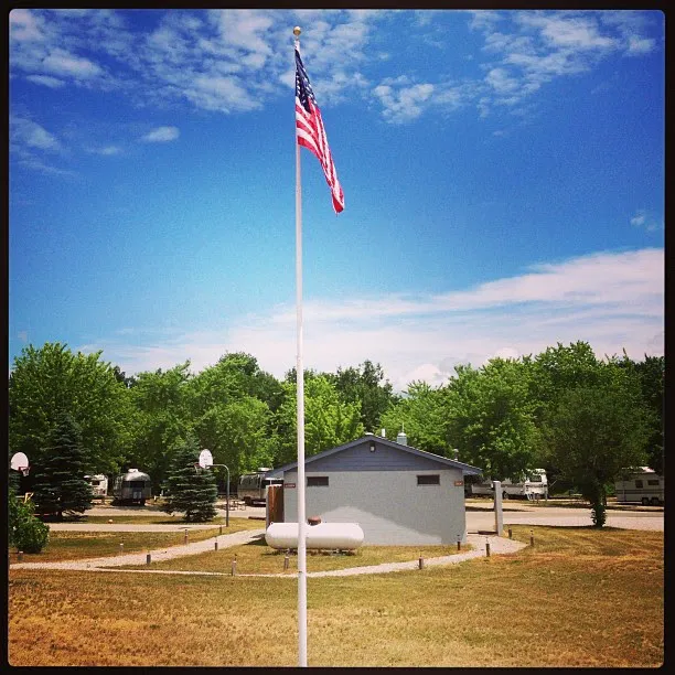 Holiday RV Park & Campground 9
