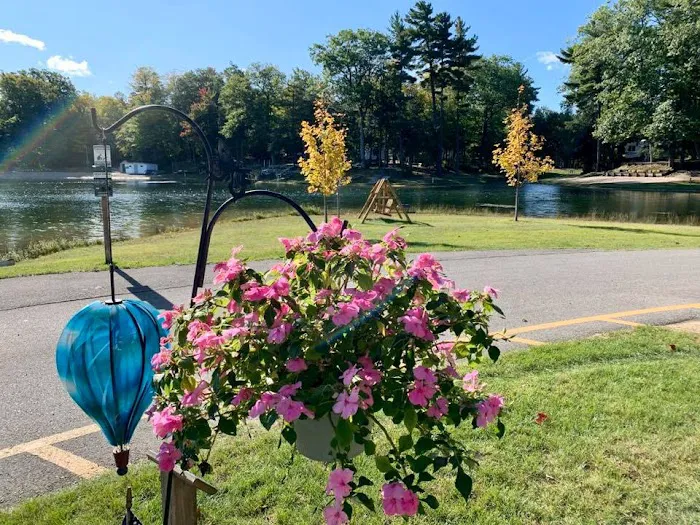 Holiday RV Park & Campground 7
