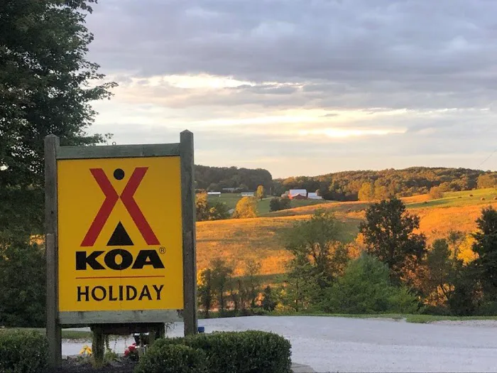 Hocking Hills KOA Holiday 10