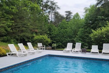 Hocking Hills Fireside Lodge