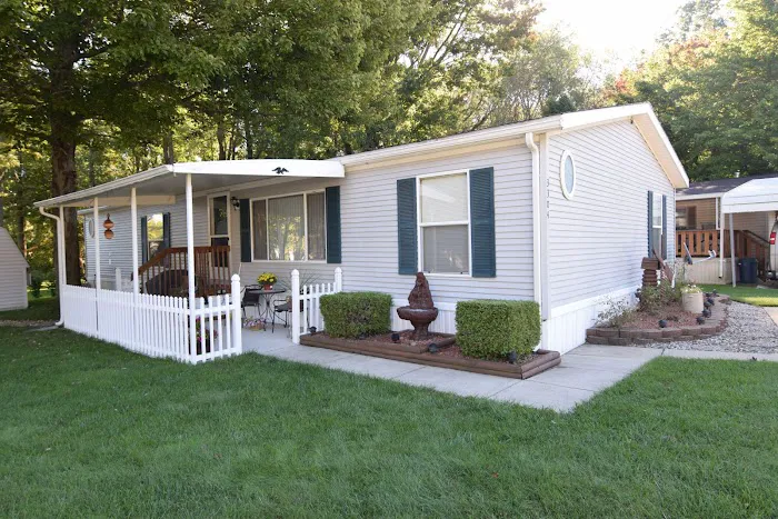 Birchwood Manor Manufactured Home Community 6