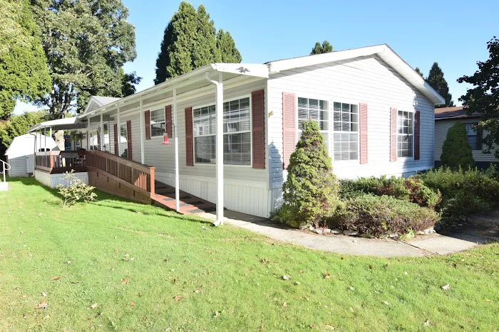 Birchwood Manor Manufactured Home Community 9