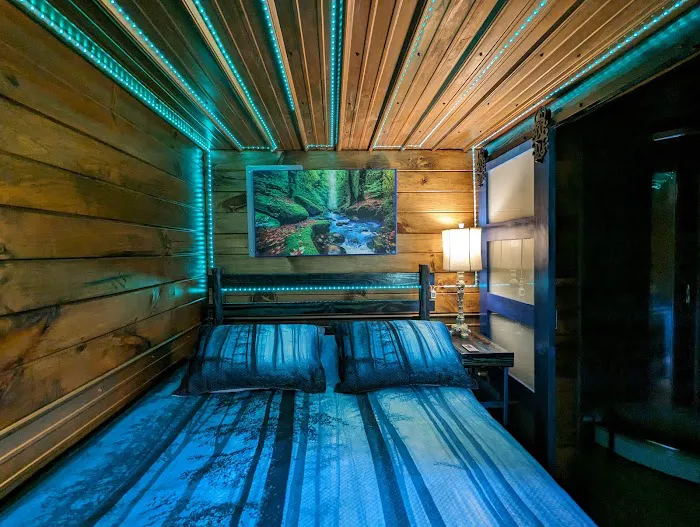 Fireglow Forest Riverside Cabin Rentals 2
