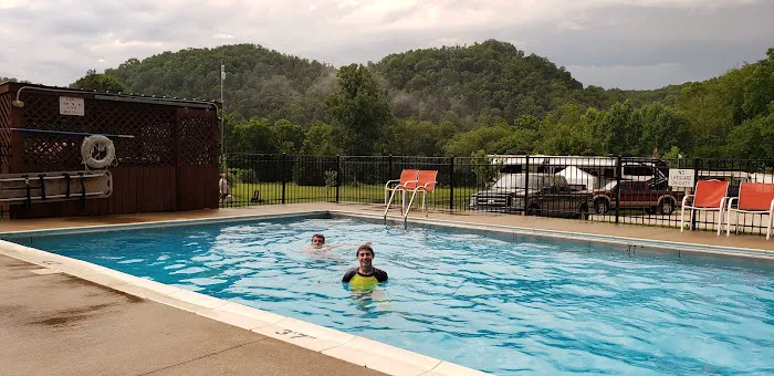4 Guys RV Park at the Gorge 8