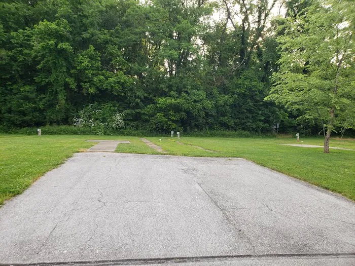 H&S Mobile Home Park & Campground 7