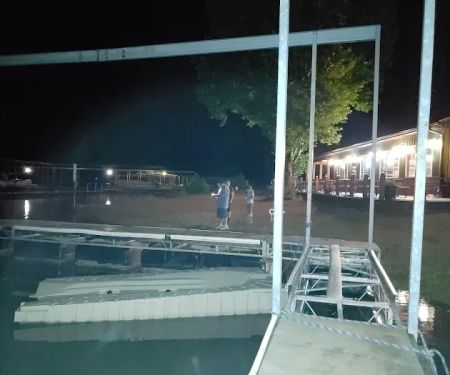 Papa Chubby's Lakeside Resort