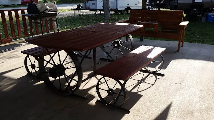 Lamplight Lane RV Resort at Glen Oaks 6