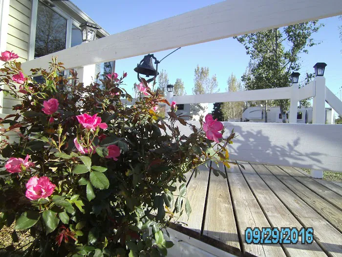 Lamplight Lane RV Resort at Glen Oaks 2