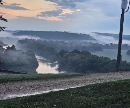 Van Buren River Fun - RV & Campsite