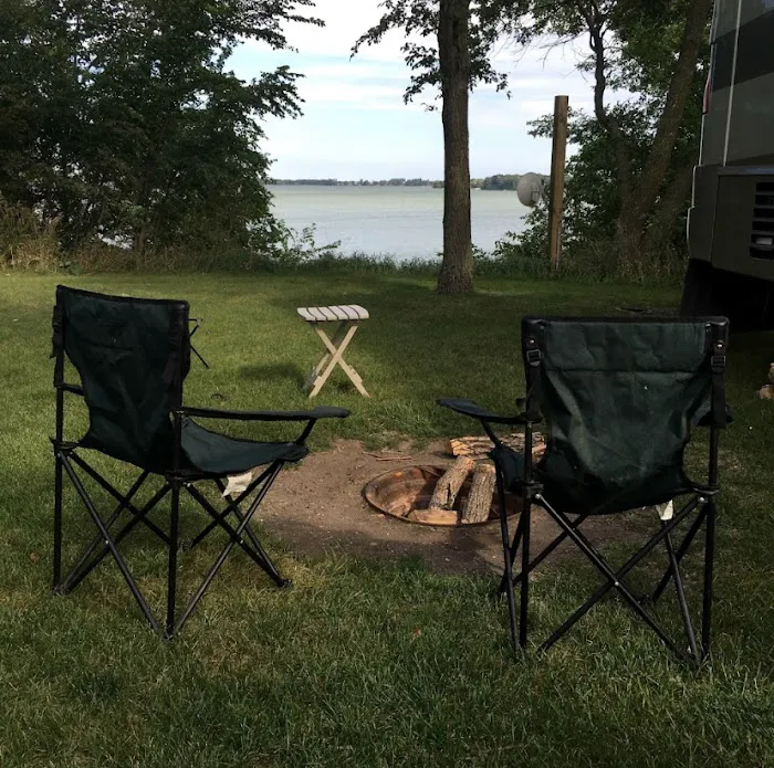 Schreier's On Shetek Campground 6