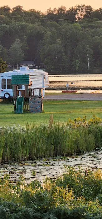 Lounge On Big Lake Shores 10