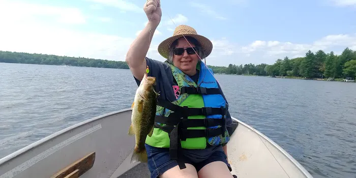 Lounge On Big Lake Shores 9