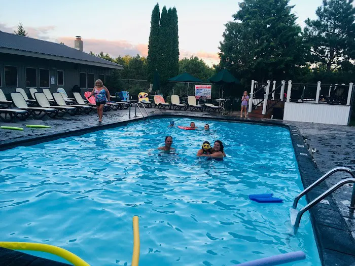 Woodsong RV Resort 7