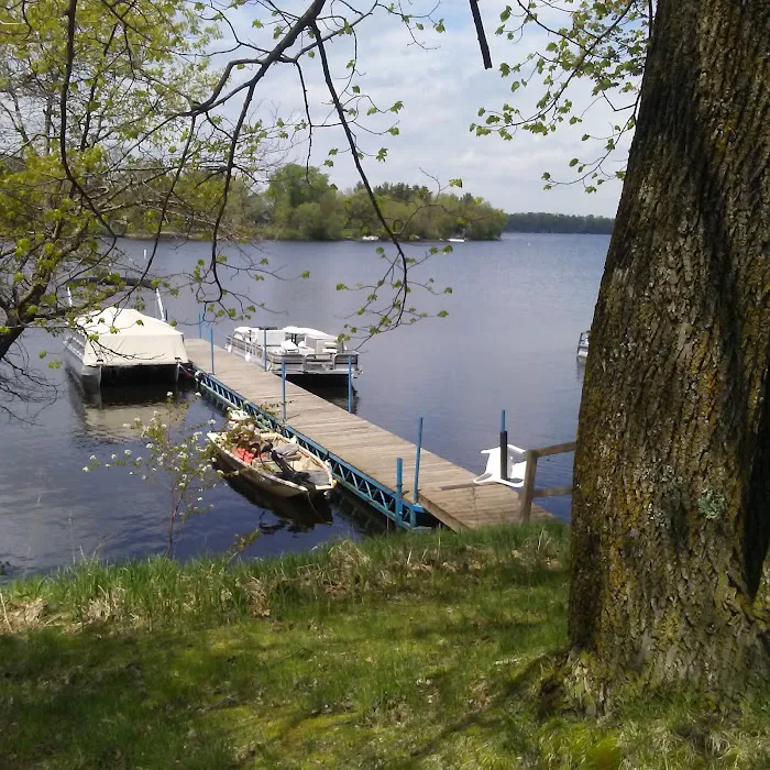 Lakeside Manor & RV Park 9