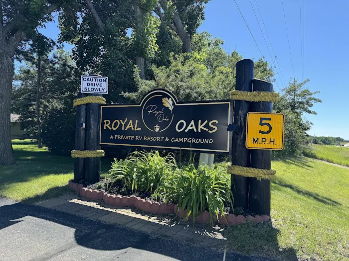 Royal Oaks RV Resort 4