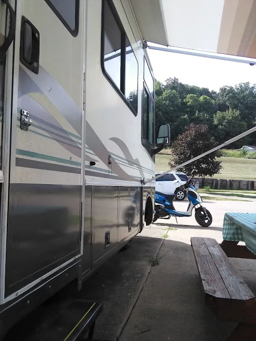 Katie's Duds & Suds RV Park 3
