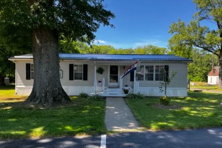 River Oaks MHC
