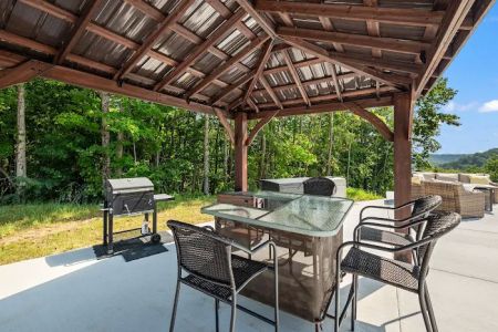 Tennessee Glamping Resort on Center Hill Lake