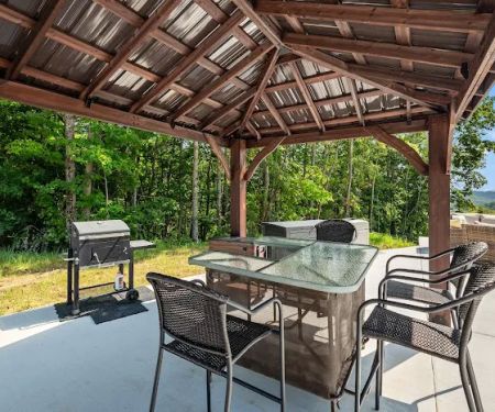 Tennessee Glamping Resort on Center Hill Lake