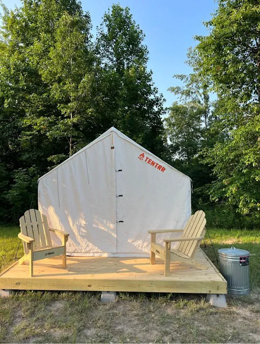 Camping at Defenders Retreat 9