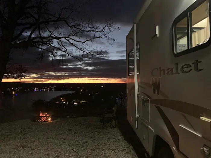 Clapping Oaks Campground and Lodging 7