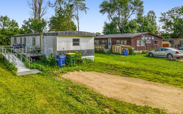 Pipestone Estates Mobile Home Park 4