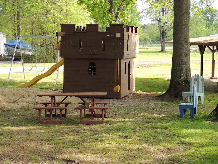 Lil John’s Campground 10
