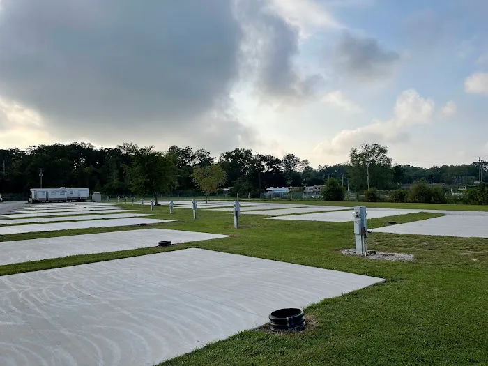 A.R.U. Marina & Campgrounds 8