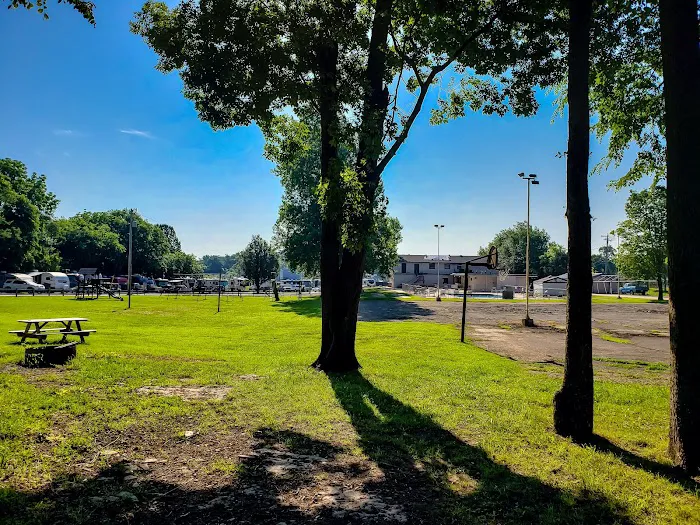 TN 40 & RV Park - Free Wifi 2