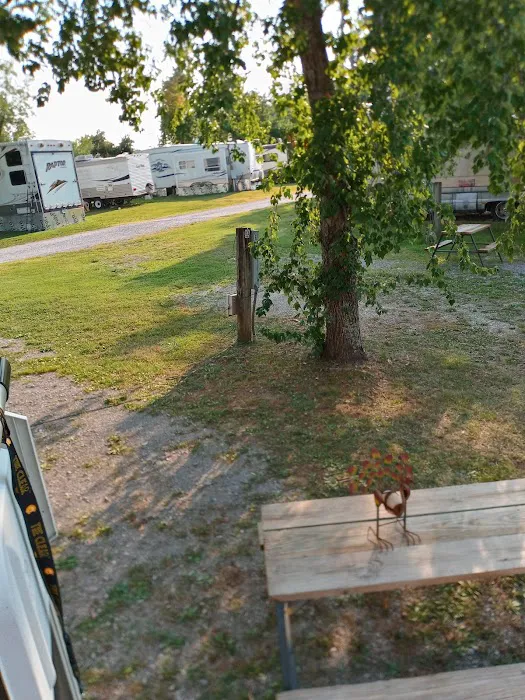 Cedar Groves RV Resort 8