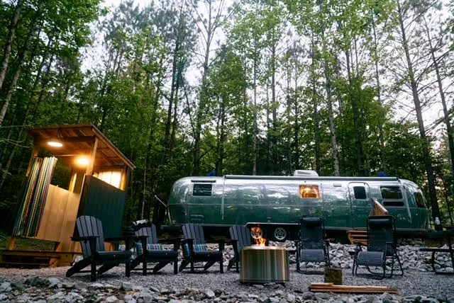 Tiny Shiny Retreat 7