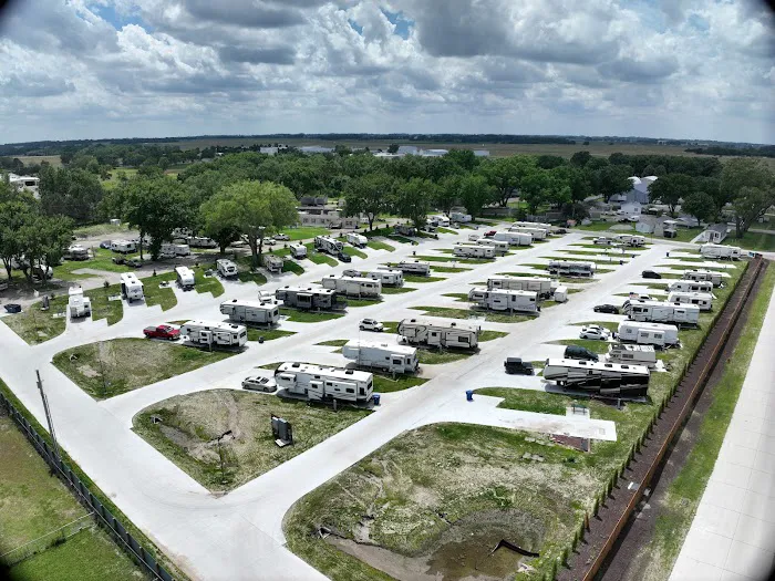 La Bonita Manufactured Home Community & RV Park 3