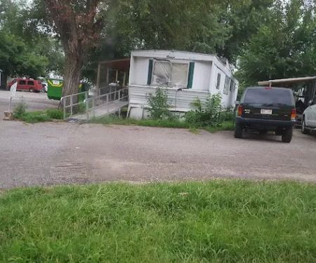 Shamrock Mobile Home Court