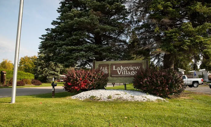Lakeview Village 10