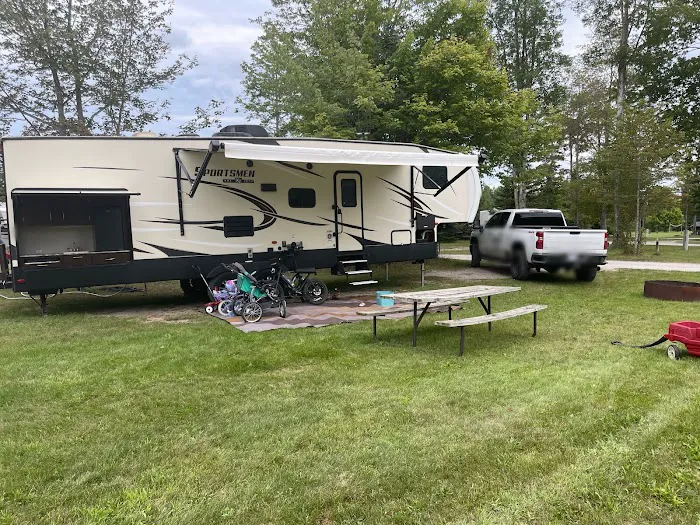 Thunder Bay RV Park & Camp 10