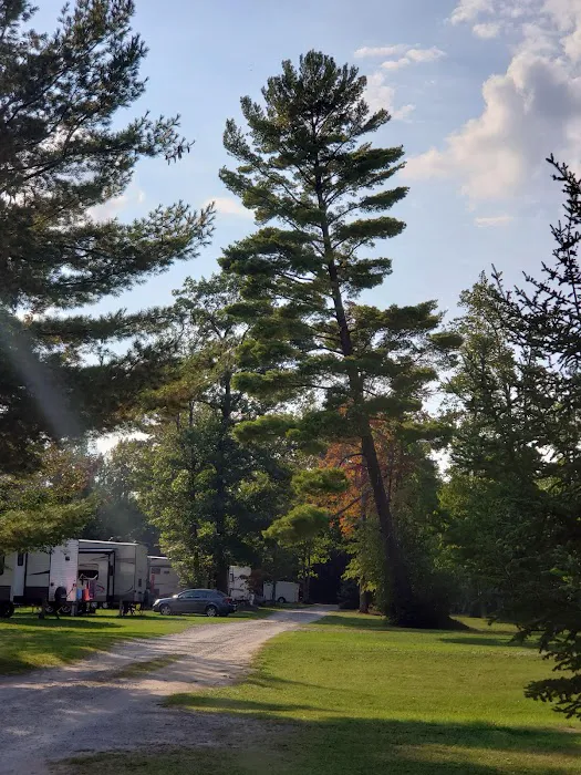 Thunder Bay RV Park & Camp 8