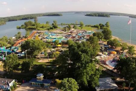 Nashville Shores Lakeside Resort