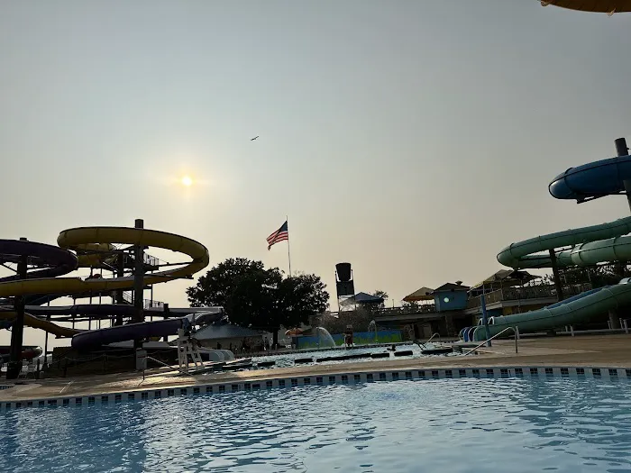 Nashville Shores Lakeside Resort 2