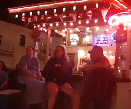 Hoot N Hollar RV Park