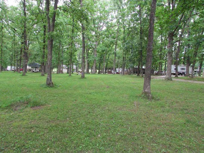 Hoot N Hollar RV Park 9