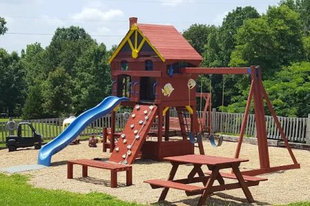 Lebanon / Bennett Spring KOA Holiday