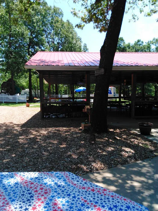 Wildoaks Campground and roadside cafe 8