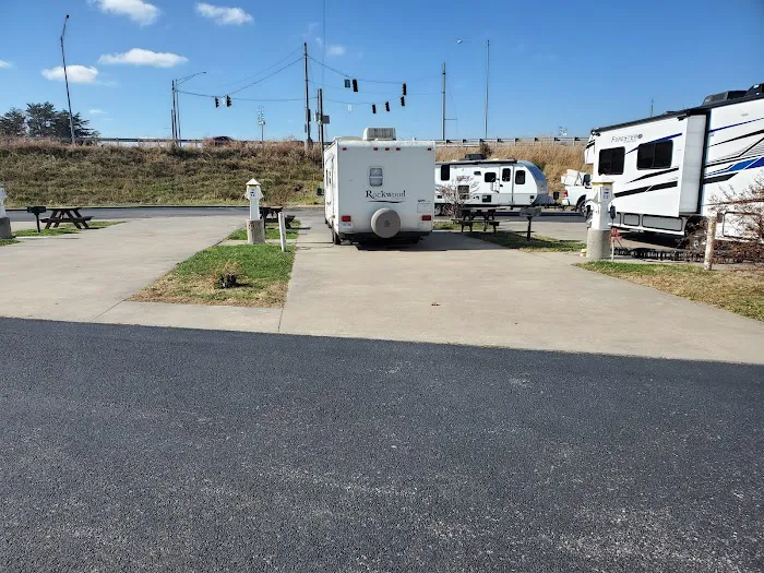 R.V. Express 66 RV Park 8
